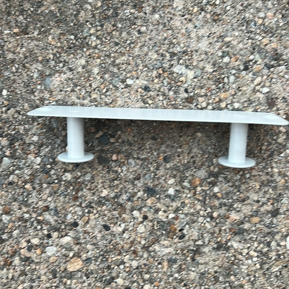 White hooks - Picture 2 of 3